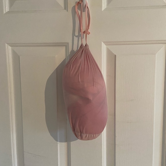 Uniqlo ultra light down puffer jacket with hood - Picture 6 of 6